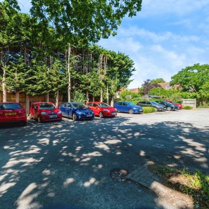 Studio Flat, Hill Lane, SO15 - Photo 1