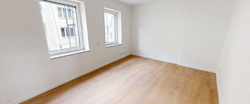 Stilvolle 5-Zimmer-Maisonettewohnung mit Dachterrasse in bester Innenstadtlage von Brühl (MB 4909) - Foto 1