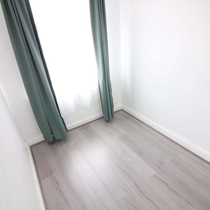 Rosecroft Road, Southall - Photo 1