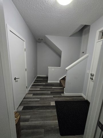 71 Wolf Creek Manor Southeast, Calgary - Photo 4