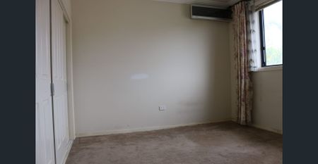 Spacious Duplex with peaceful private garden! - Photo 3