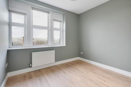 6 bedroom end of terrace house to rent - Photo 3