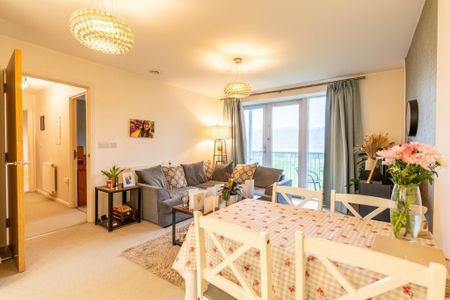 2 bedroom apartment to rent - Photo 2