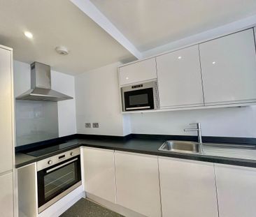 Hill Avenue, Amersham - Photo 2