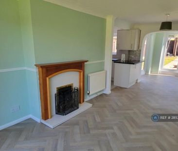 2 bedroom terraced house to rent - Photo 2
