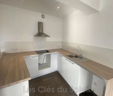 Location appartement 2 pièces 53 m² Sainte-Maxime - Photo 2