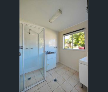 3Bed house with prime location at a quiet street. - Photo 1