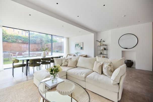 5 bedroom terraced house to rent - Photo 1