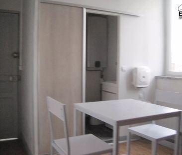 Appartement meublé à louer au coeur de Saint Quentin. - Photo 2