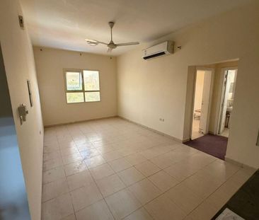 Large area, vibrant and active location, family bu - Photo 4