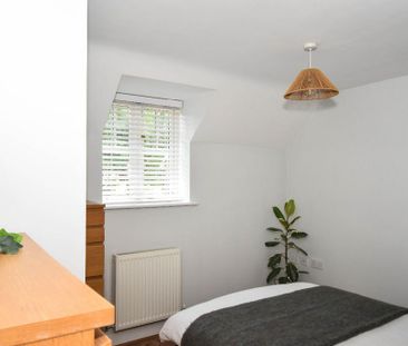 3 bedroom semi-detached house to rent - Photo 5