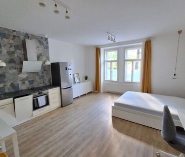 Pronájem bytu 1+kk • 35 m² bez realitkyFibichova, Praha - Žižkov - Fotografie 3