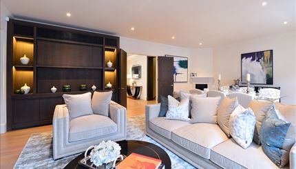 Two Bedrooms Apartment in Duke Street, Mayfair W1K - Photo 3