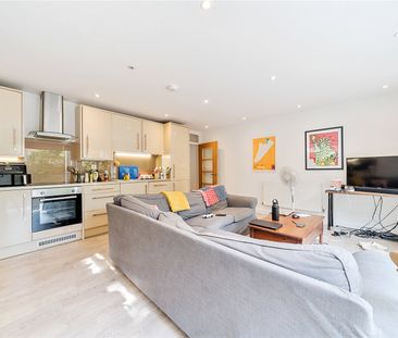 Avenue Road, N15, London - Photo 3