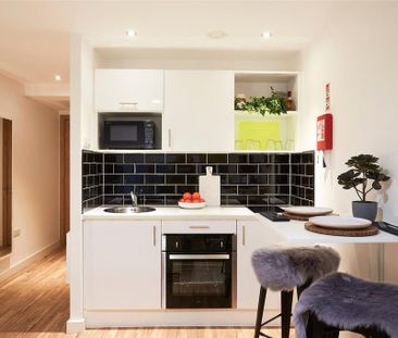 Property to rent - Photo 3