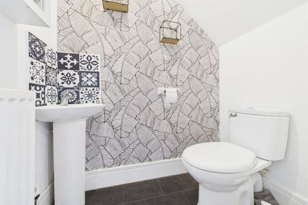 2 bedroom property to rent - Photo 4