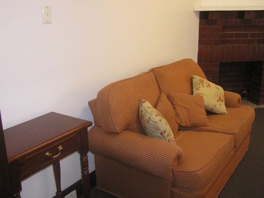 4-bedroom shared house, Princes Highway - Photo 1