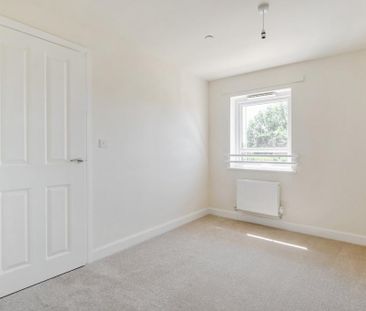 3 bedroom end of terrace house to rent - Photo 1