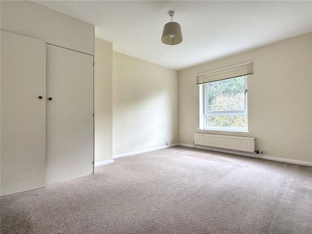 3 bedroom end of terrace house to rent - Photo 4