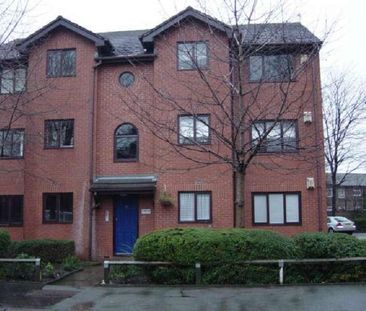 Simmons Court, Whalley Range, Manchester, M16 - Photo 1