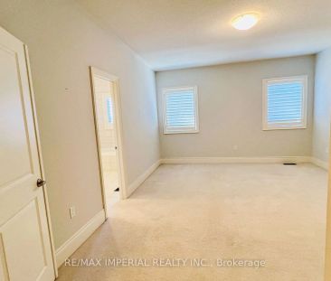 Detached Home For Lease | W9235867 - Photo 1