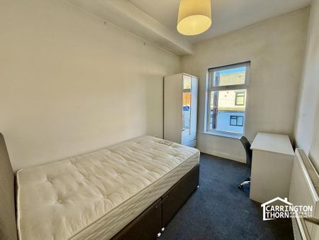 4 bedroom terraced house to rent - Photo 3