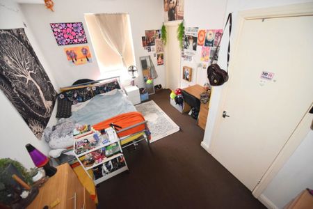 2 bedroom House in Harold Place, Hyde Park - Photo 4