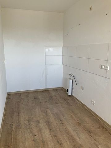 Klein aber fein! Stilvolle 2-Zimmer-Wohnung mit Blick in die Ferne - Foto 2