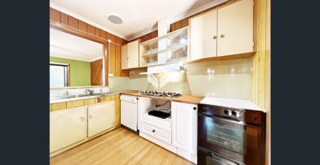 Versatile Family Home with Multiple Living Areas and Outdoor Appeal - Photo 2