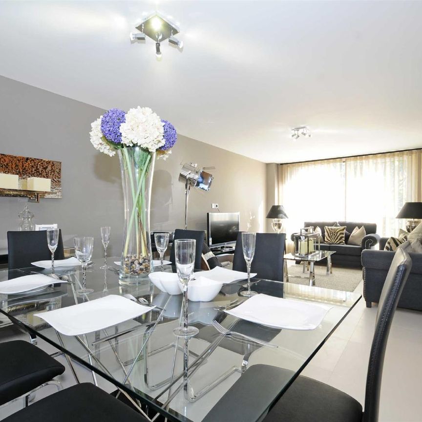 Boydell Court, St John’s Wood, NW8 - Photo 1