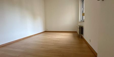 Appartement te huur in Antwerpen voor € 1.200 met 2 slaapkamers - Photo 2