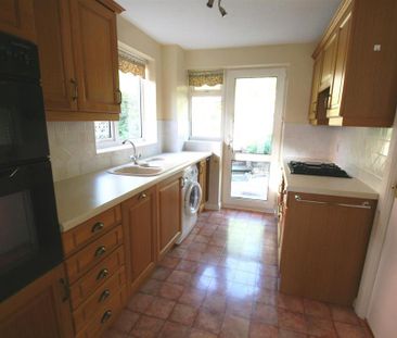 3 bedroom semi-detached house to rent - Photo 3