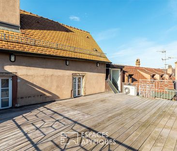 Duplex carré d’or et sa terrasse vue Cathédrale - Photo 6