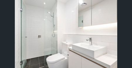 Style, Class & Sophistication! - Photo 4