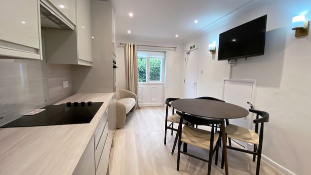 4 Bed Terraced House, Metchley Drive, B17 - Photo 1