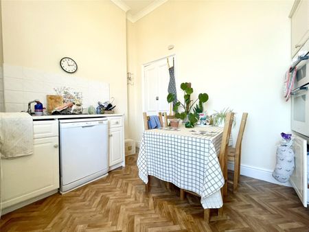 1 Bedroom - Photo 3