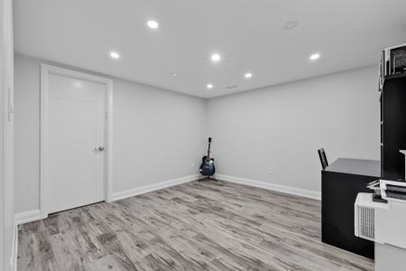 For Lease - 286 Palmer Avenue, Richmond Hill, Ontario - Photo 2