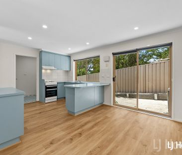 3 Bedroom Duplex with Garage - Photo 6