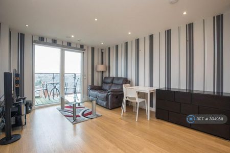 1 bedroom flat to rent - Photo 2