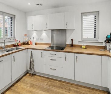3 Bed Terraced House, Paintworks, BS4 - Photo 6