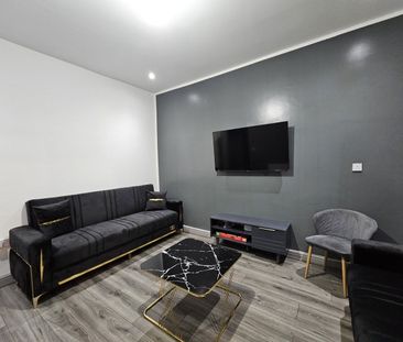 Room in a Shared House, Landcross Road, M14 - Photo 4