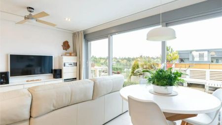 Piso de alquiler en Zona Monte El Pilar - Foto 2