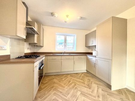 Martins Way, Stratford-upon-Avon, CV37 - Photo 4