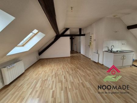 F3 mansardé 2e étage - DIEBLING - Photo 5
