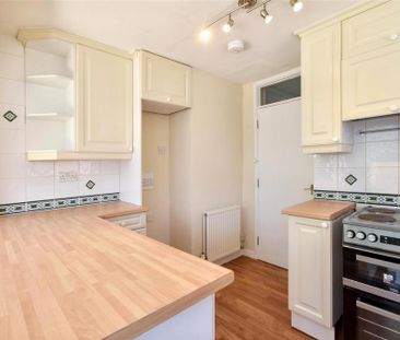 4 bedroom bungalow to rent - Photo 6