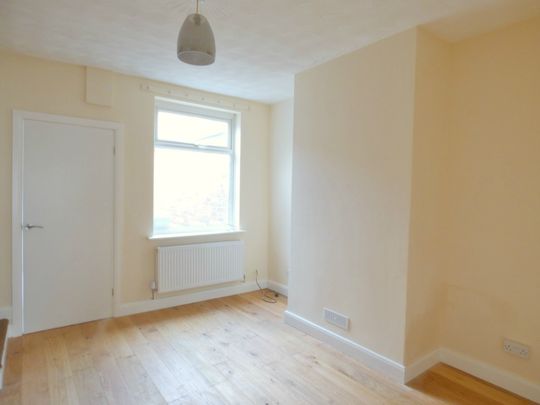 2 bedroom mid-terrace to rent Burnham Street, Stoke-On-Trent, ST4 - Photo 1