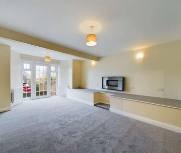 Filey Road, Scarborough, YO11 - Photo 1