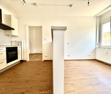 Zentral gelegen und erschwinglich! Provisionsfreie 2 Zimmer-Wohnung... - Photo 5