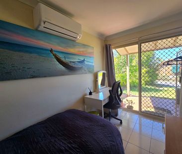 Helensvale - Photo 6