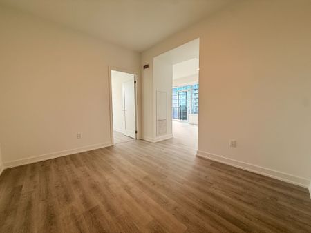 For Lease - 5105 Hurontario Street Unit# 3005, Mississauga, Ontario - Photo 2